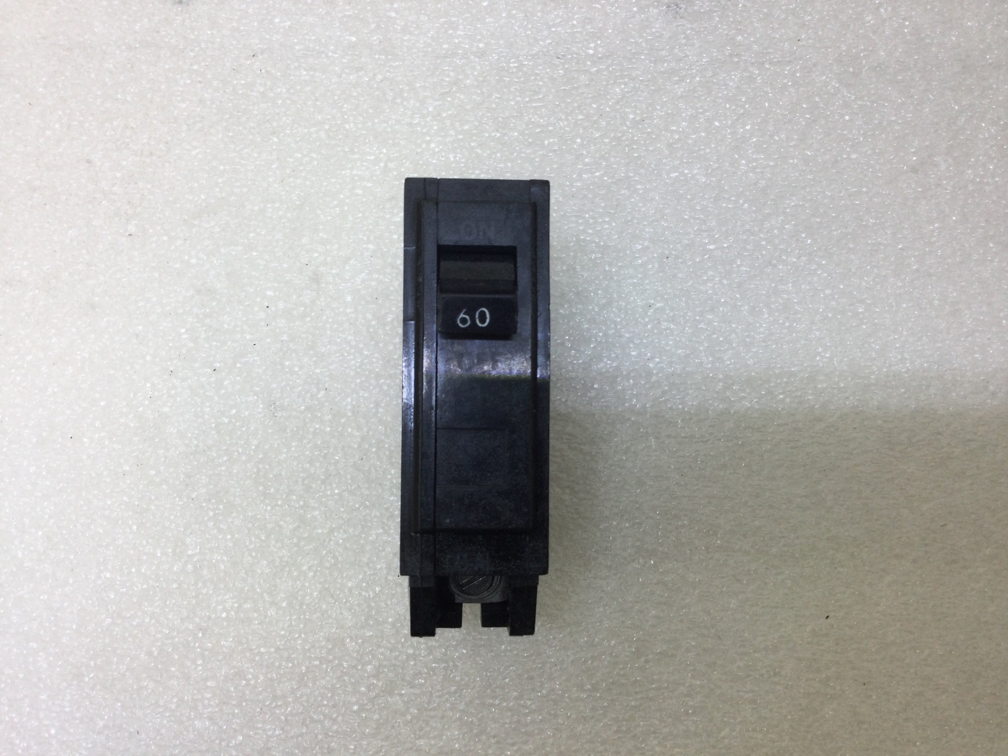 Interruttore Automatico GE THQB1160 60A 1 Polo 120V – Nuovo In Scatola