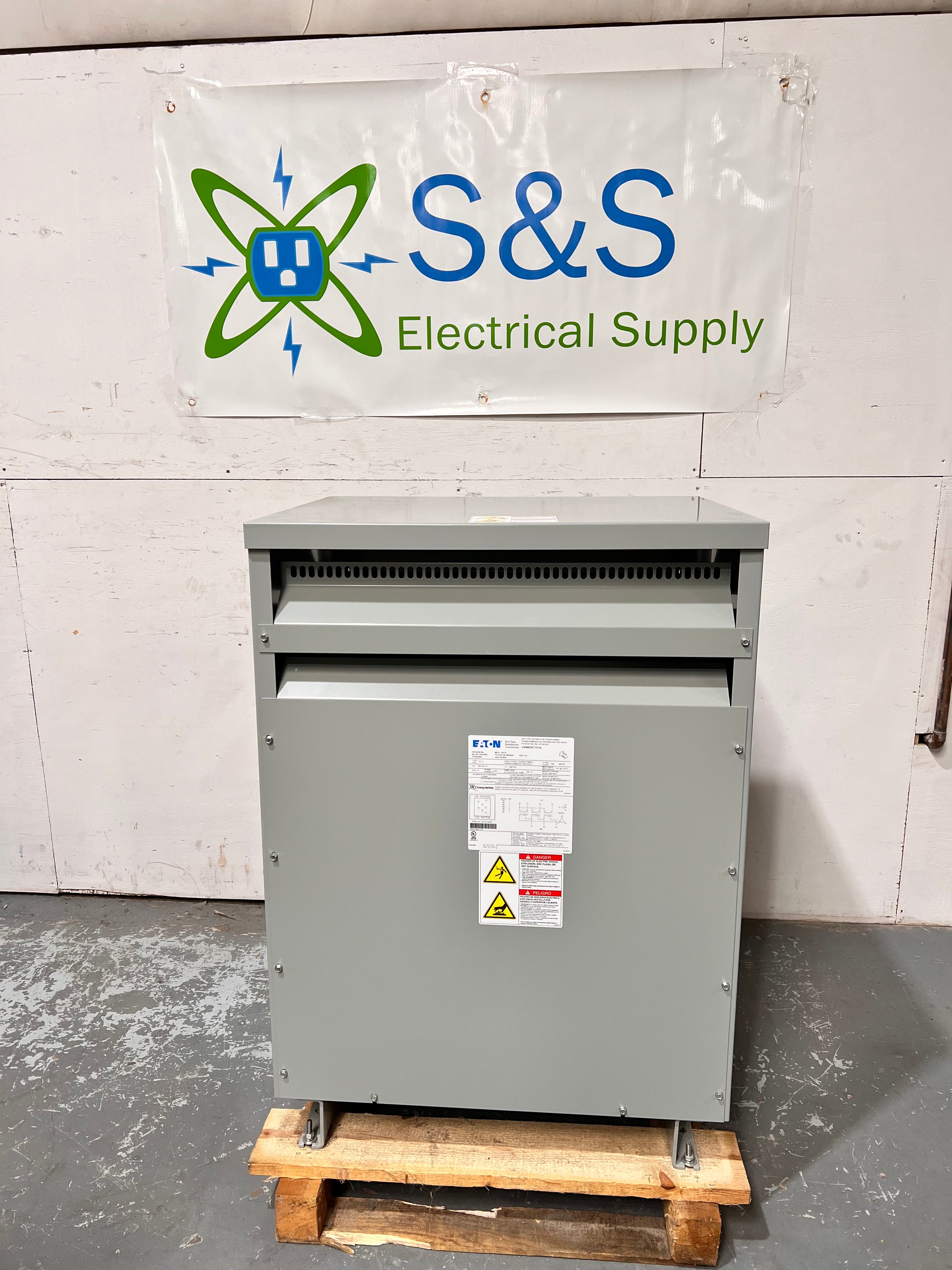 Eaton Dry Type Distribution Transformer V48M28T7516 75Kva 3 Phase 60 H