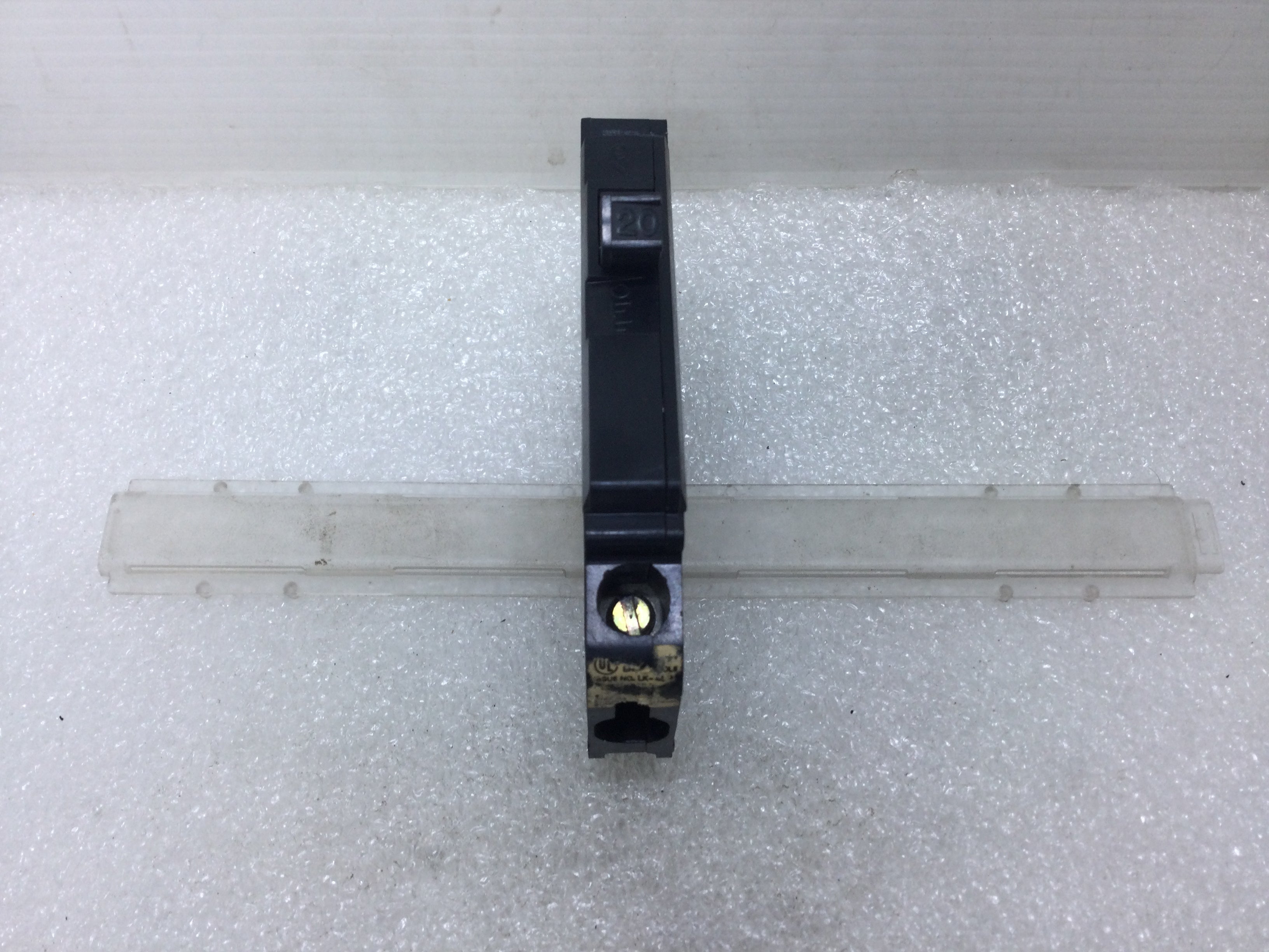 Crouse Hinds MM120R 20 Amp 1 Pole 120/240V Circuit Breaker