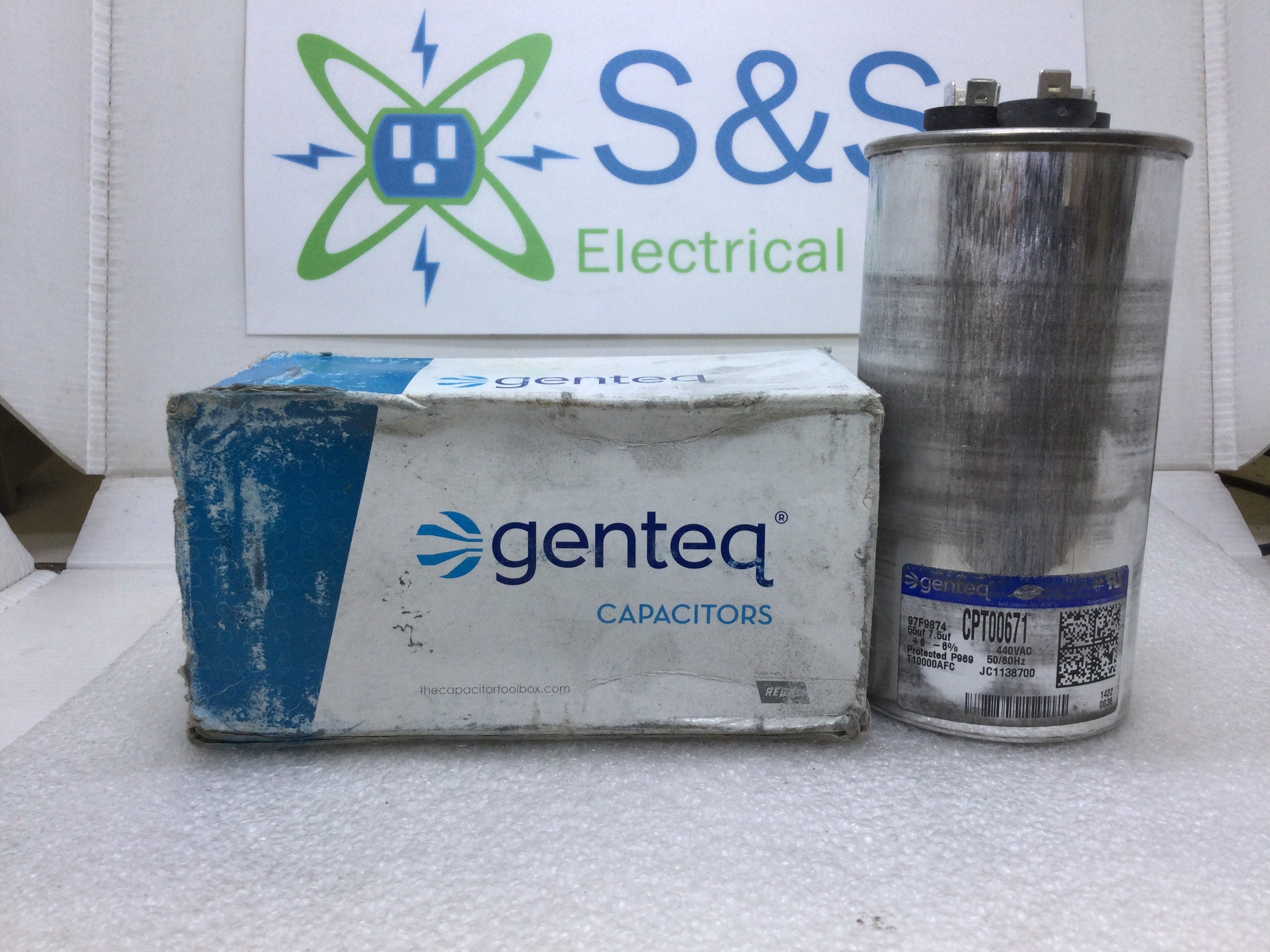 GE/Genteq 97F9874 CPT00671 55+7.5MFD -/+6% 440V 50/60Hz Capacitor