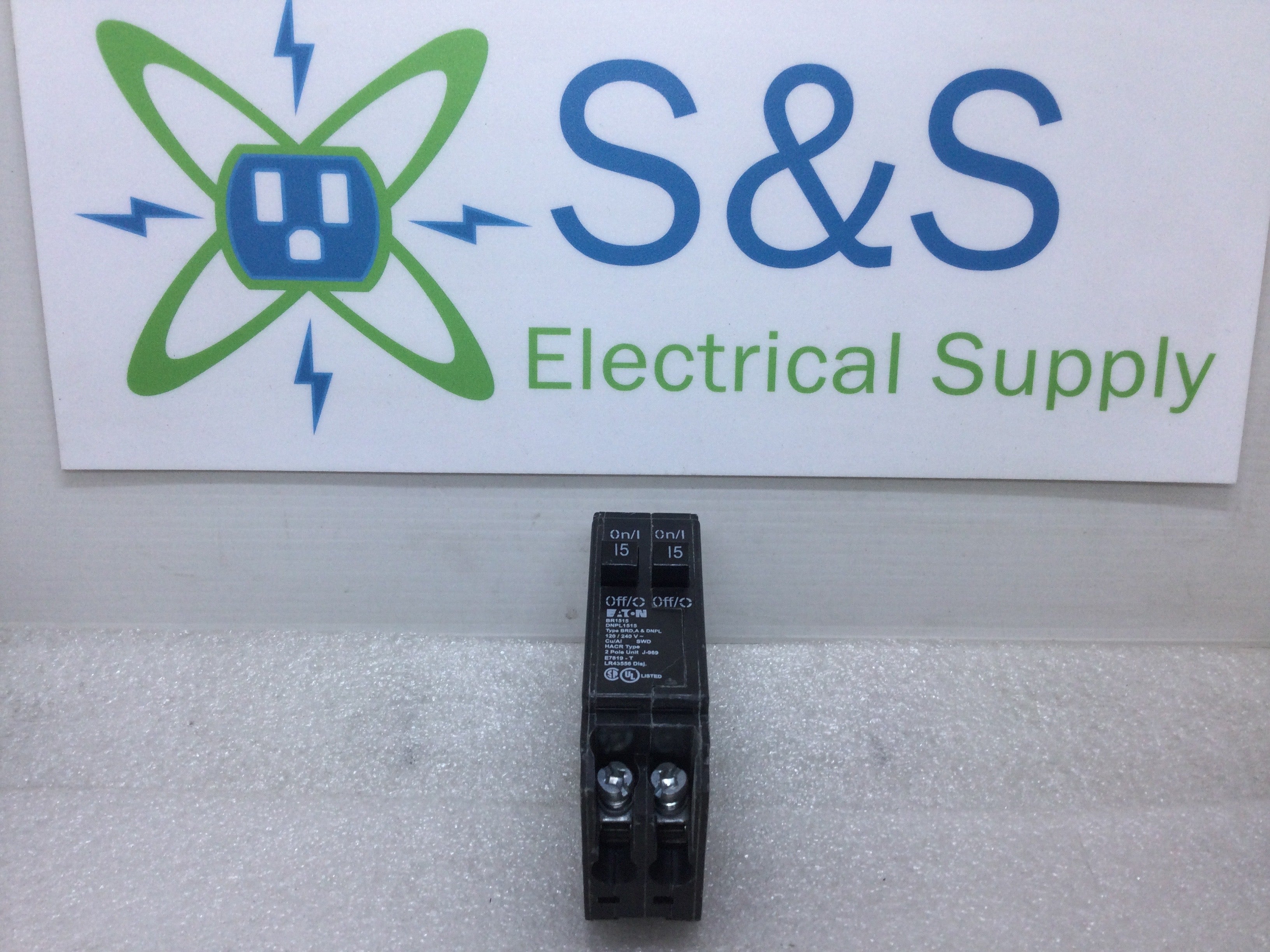 Eaton BR1515 DNPL1515 Type BRD, A & DNPL 2Pole Circuit Breaker Tandem