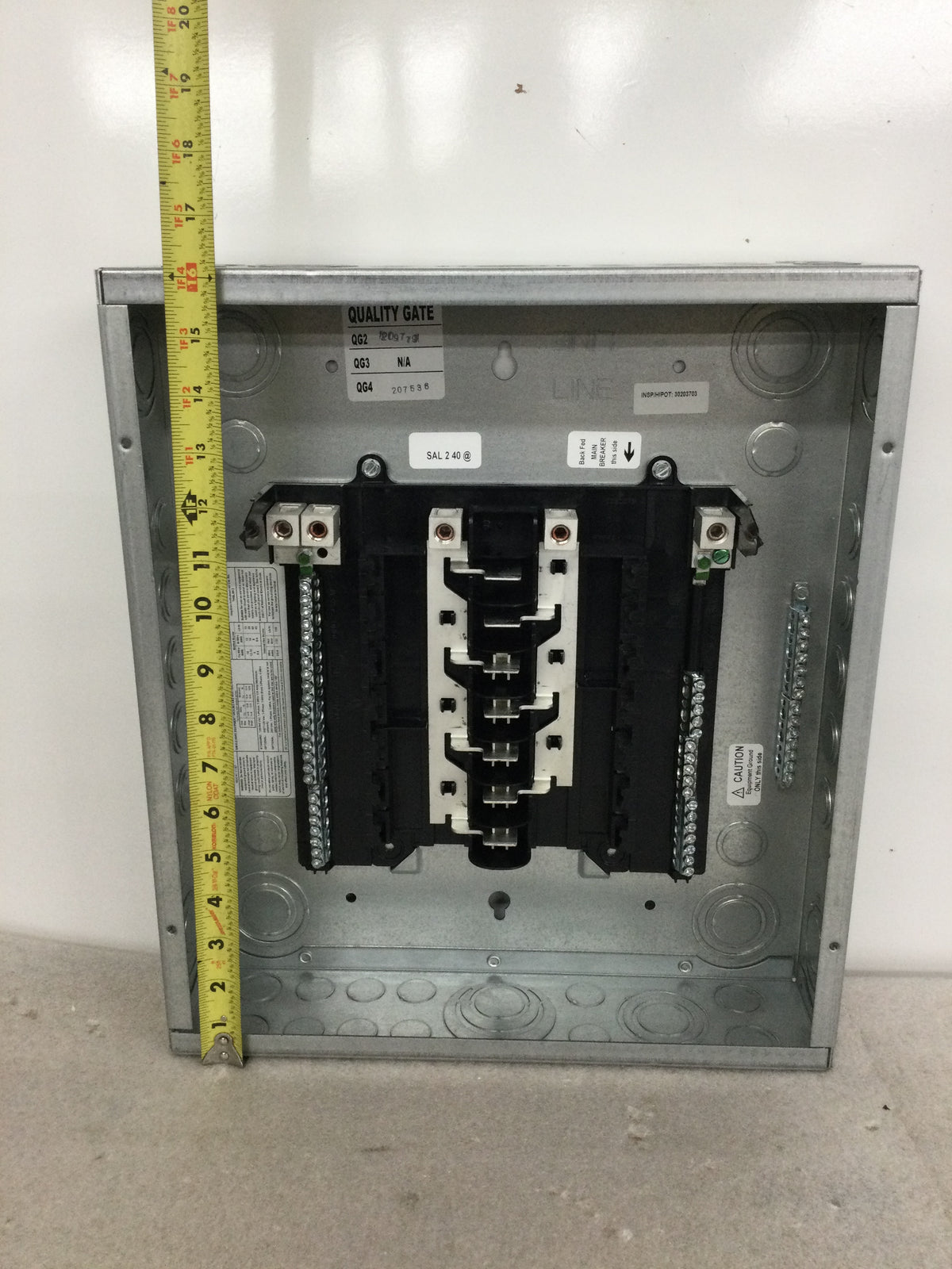 General Electric TLM1212CCU(G) 125 Amp 14 Space 120/240V Enclosure 16