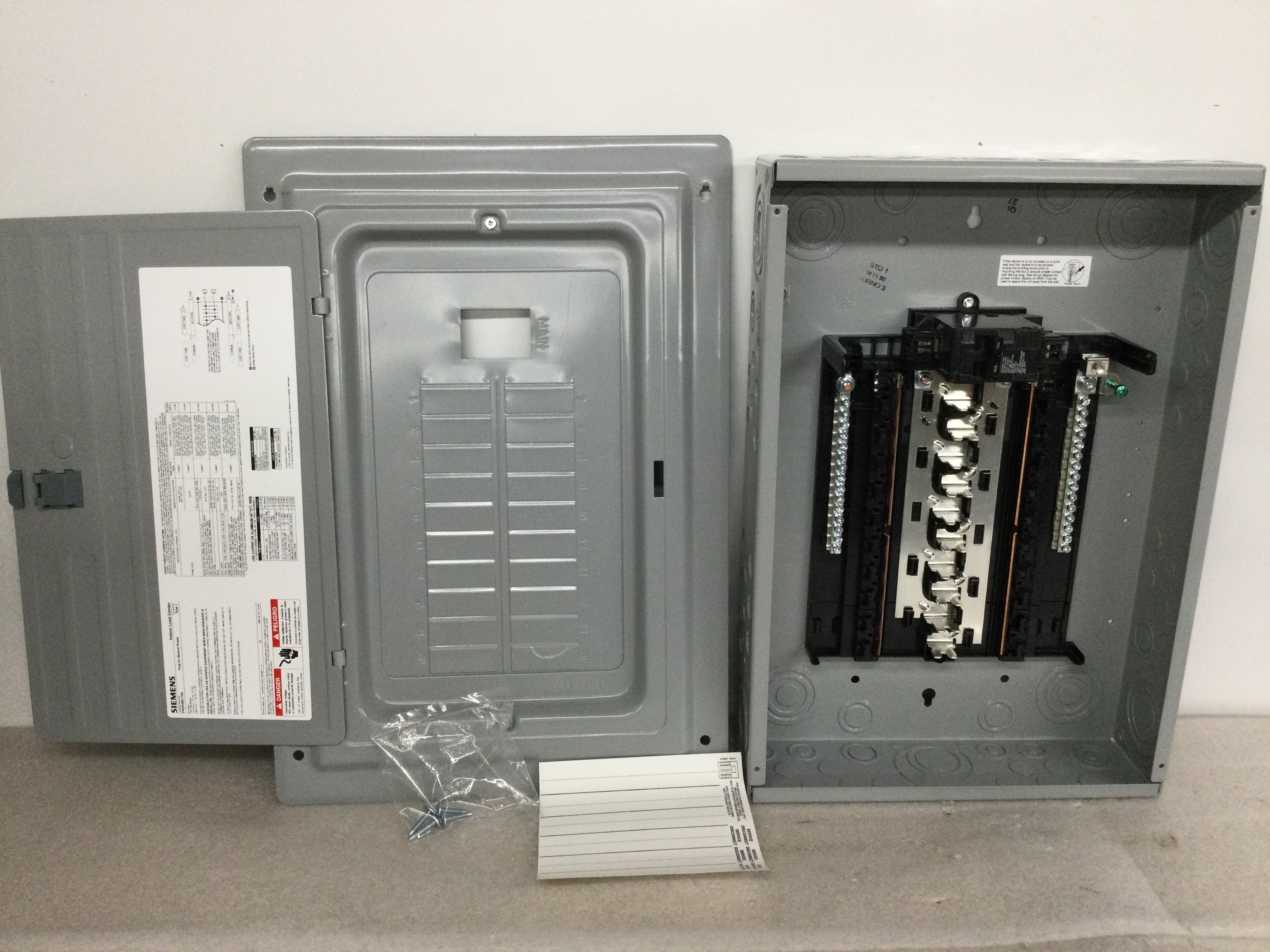 Siemens SN2040B1100 SN Series 100 Amp 20-Space 40-Circuit Indoor Main