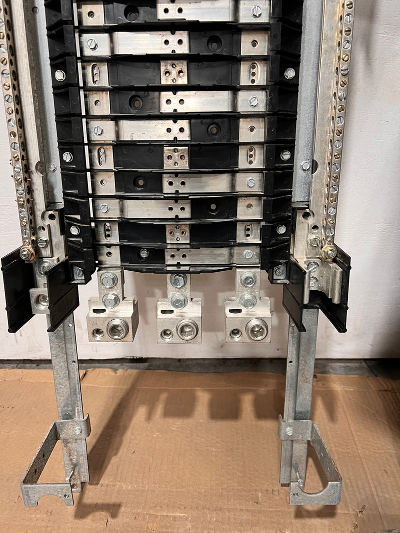 Siemens P1C42ML400ATS 400 Amp 208y/120 3ph 4w Panelboard & Deadfront