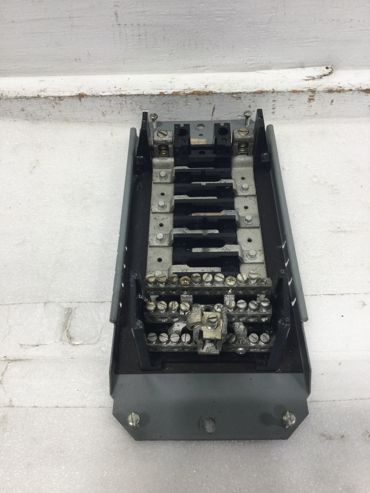 Square D QON16-24 100 Amp 16 Space 120/240 VAC Load Center Guts Only 6