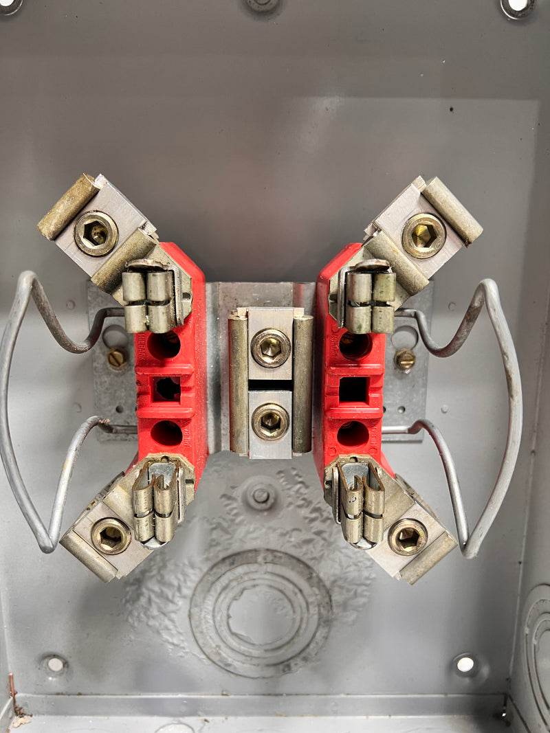 Milbank U7040-O-TG-HSP 200A 600VAC Single Phase Nema3r Meter Enclosure