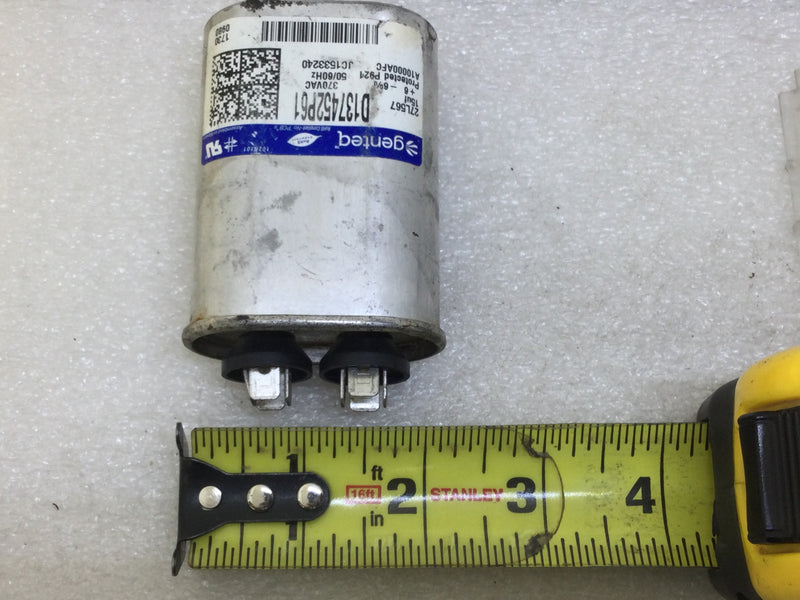 Genteq D137452P61 15uf +/-6% 370Vac 50/60Hz Capacitor