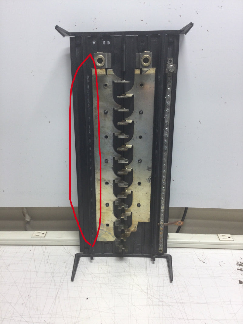 Siemens/ITE 15 Space 30 Circuit 200A 120/240VAC Convertible MLO Aluminum Buss