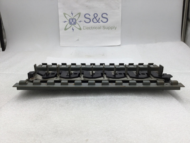 ITE/Siemens 125 Amp 20 Space 240V Main Breaker Load Center Guts Only 6" X 13"