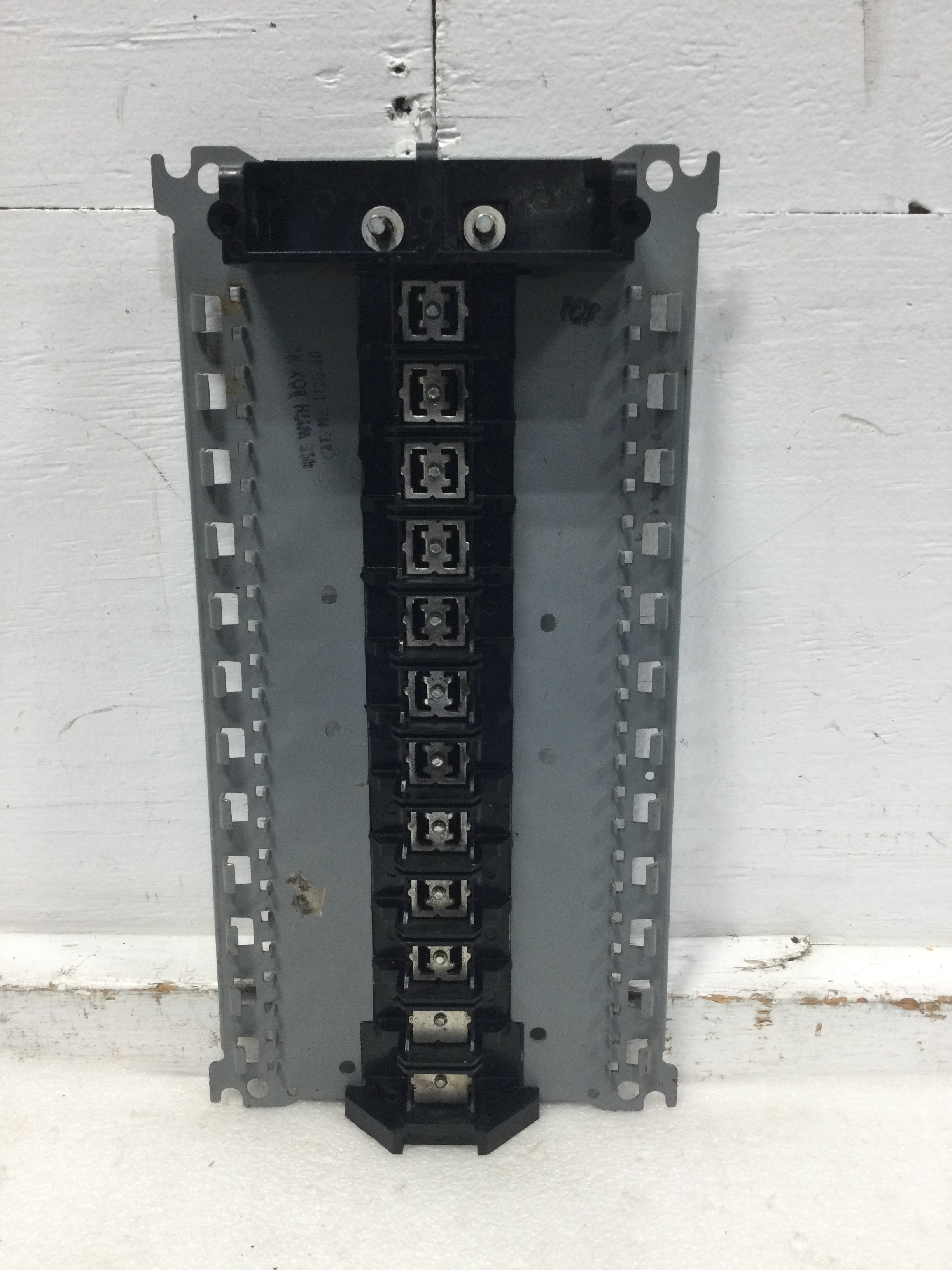 FPE L120-40 200 Amp 20 Circuit 120/240 VAC MLO Panel Guts Only 7