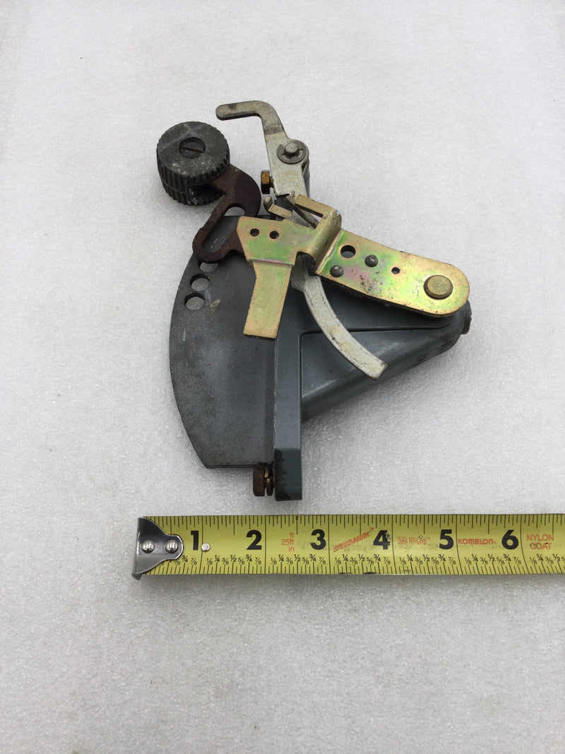 Allen-Bradley Safety Switch Handle Assembly for Combination Starter with Disconnect