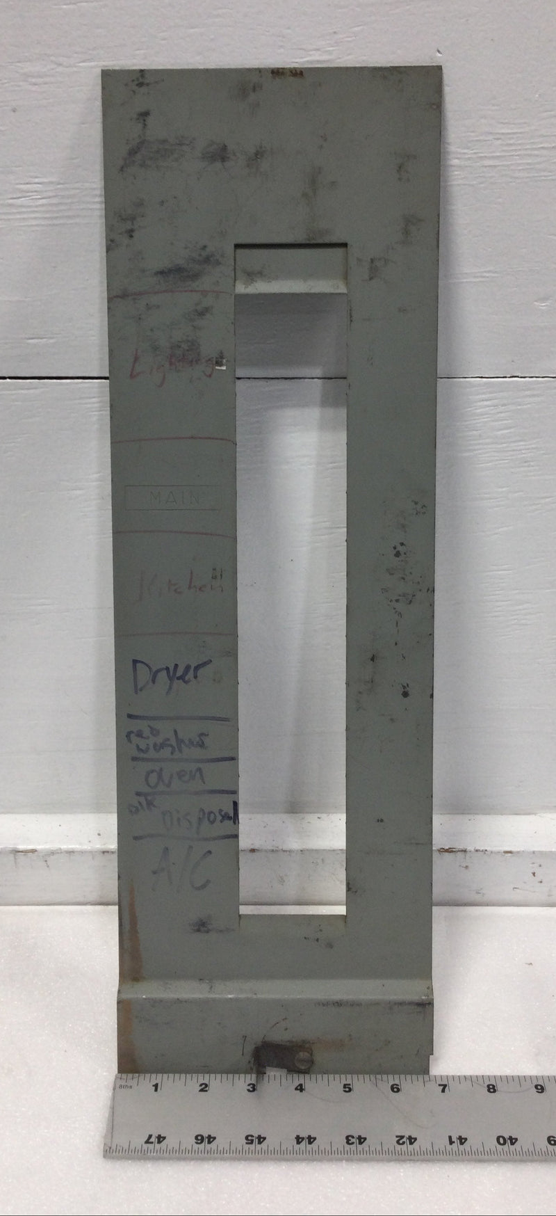 14 Space 120/240V Dead Front Only w/Main 20 3/4" x 6 3/4"