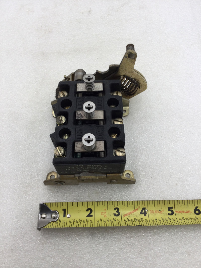 Allen-Bradley Safety Switch Guts Only for Combination Starter with Disconnect