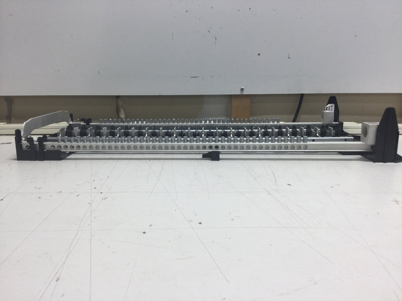 GE General Electric TM4020C80K 200 Amp 40 Space/80 Circuit Indoor Load Center Guts Only 10" X 23"