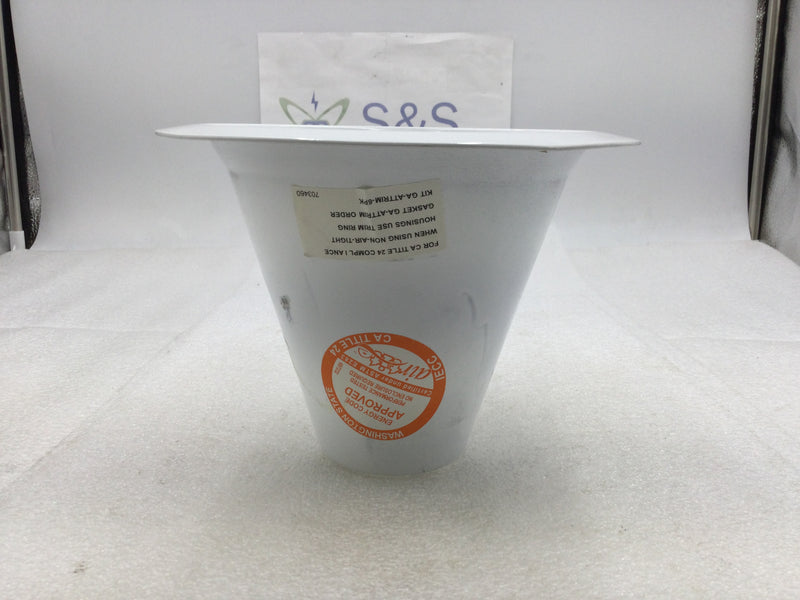 Lot of 4 Cooper Lighting Lumark ERT712 6" Halo Surface Mount Reflector Trim for Incandescent Lamps