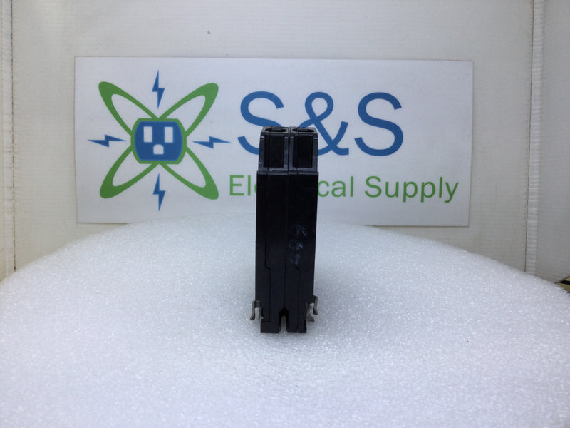 Challenger A1515 15 Amp 2 Pole 120/240V Circuit Breaker - Old Style w/ Hooks