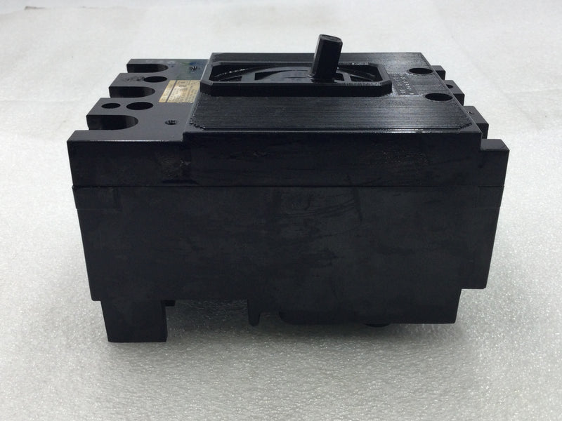 ITE EE3-B100 100 Amp 3 Pole 120/240V Circuit Breaker - Cosmetic Flaw