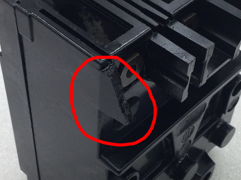 ITE EE3-B100 100 Amp 3 Pole 120/240V Circuit Breaker - Cosmetic Flaw