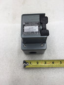 Square D 2510FW1-1326 Manual Motor Starter Switch 115/277 VAC 1 HP