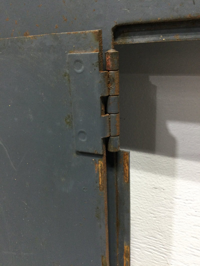 General Electric CCB Series Panelboard Style 2, 600 amp, 480Y/277-volt, 3 PH 4 Wire - panel door 70 1/4" x 35 1/4"