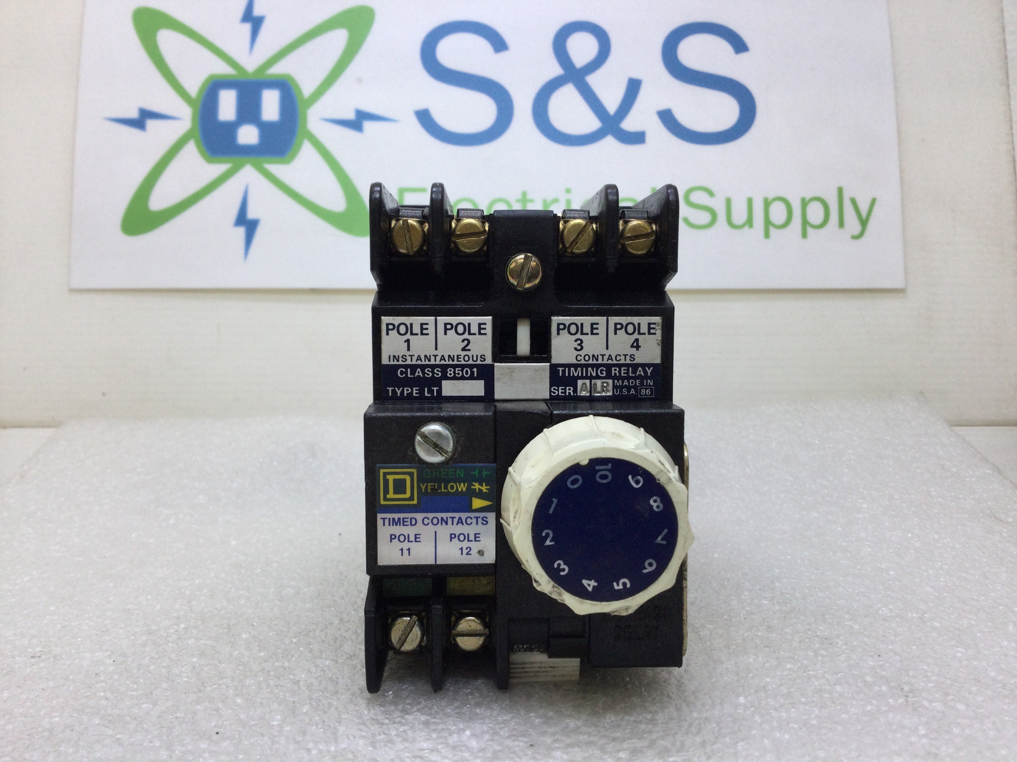 Square D 8501 L0-00 AC Operated Timer Control Relay with Adjustable Ti