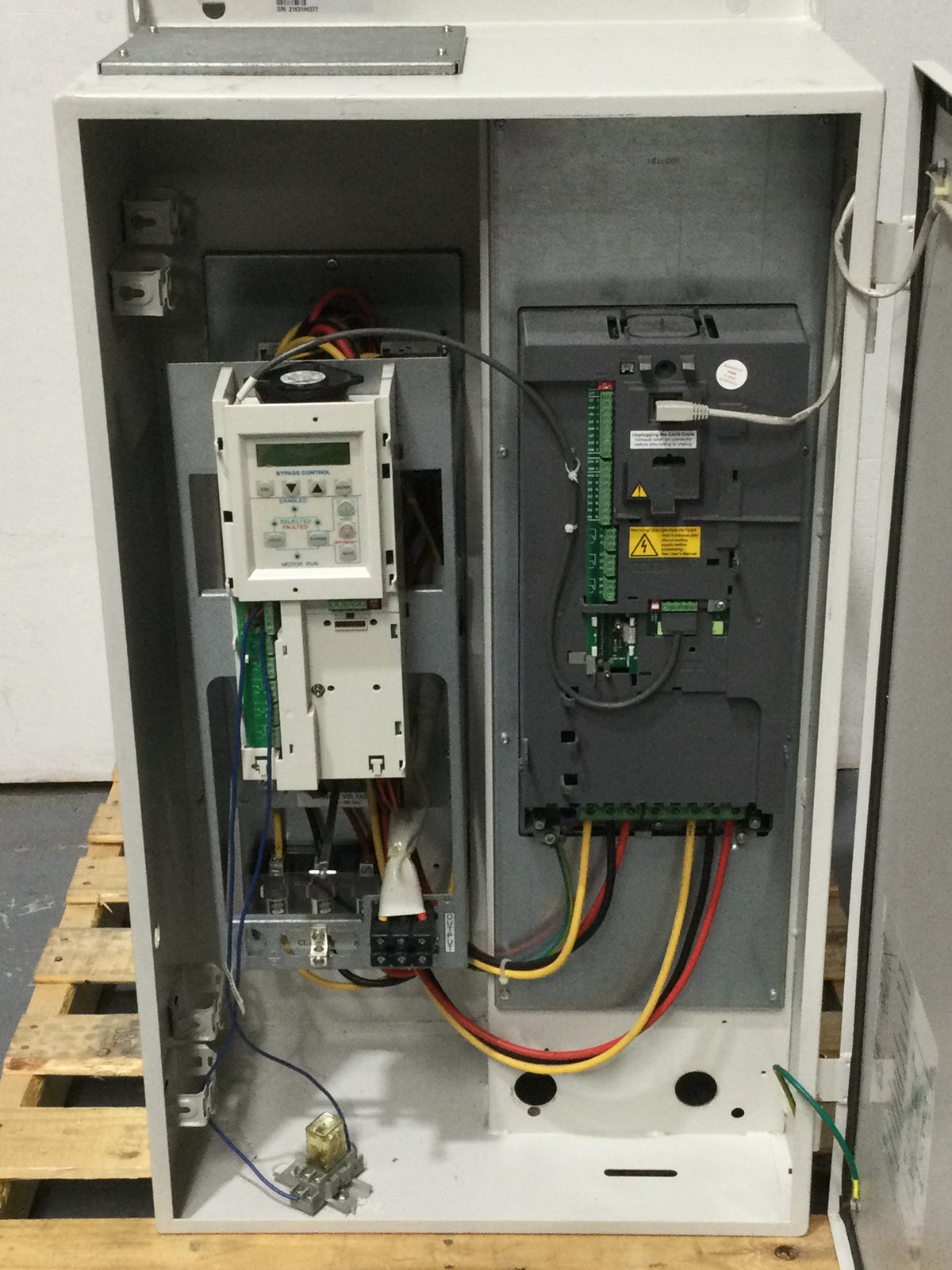 user_abb42bd5ページ ABB DRIVE ACH550-UH-017A-2 5HP 208-240 VOLT