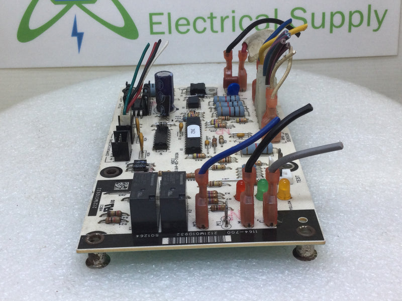 Source 1 1164-700 HVAC Control Circuit Board