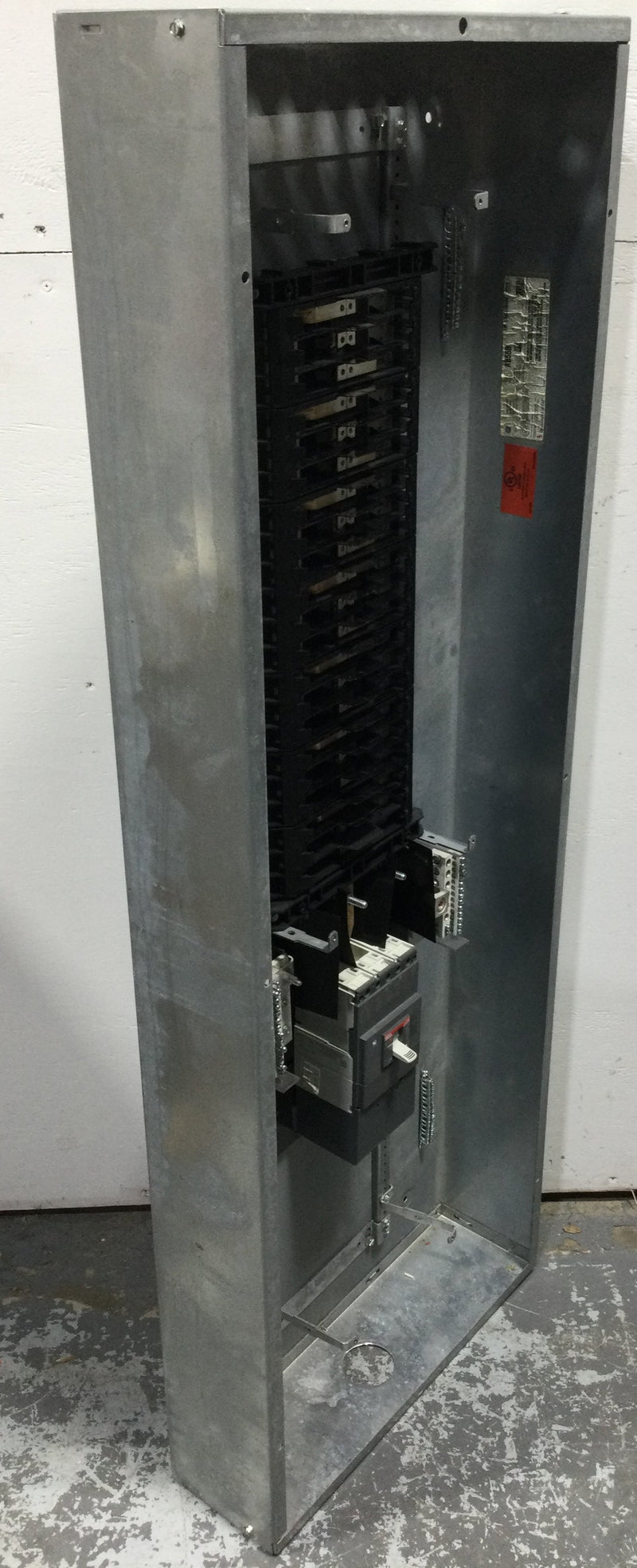 GE/General Electric AQF3422JB 250 Amp 600V 3P/4WA 42 Space Main Panelboard