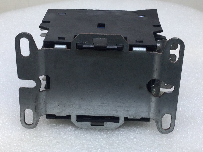 Zettler Controls XMC0-323-EBBD00F 40 Amp 3 Pole 600V Contactor Coil