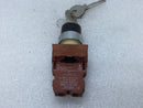 Siemens 3SB14 00-0B Rotating Locking Key Switch AC-15 6A 230V