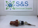 Siemens 3SB14 00-0B Rotating Locking Key Switch AC-15 6A 230V
