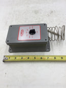 Dayton 2E848 SPDT Temperature Controller 120/208/240/277 VAC 16 Amps Nema 4X Enclosure