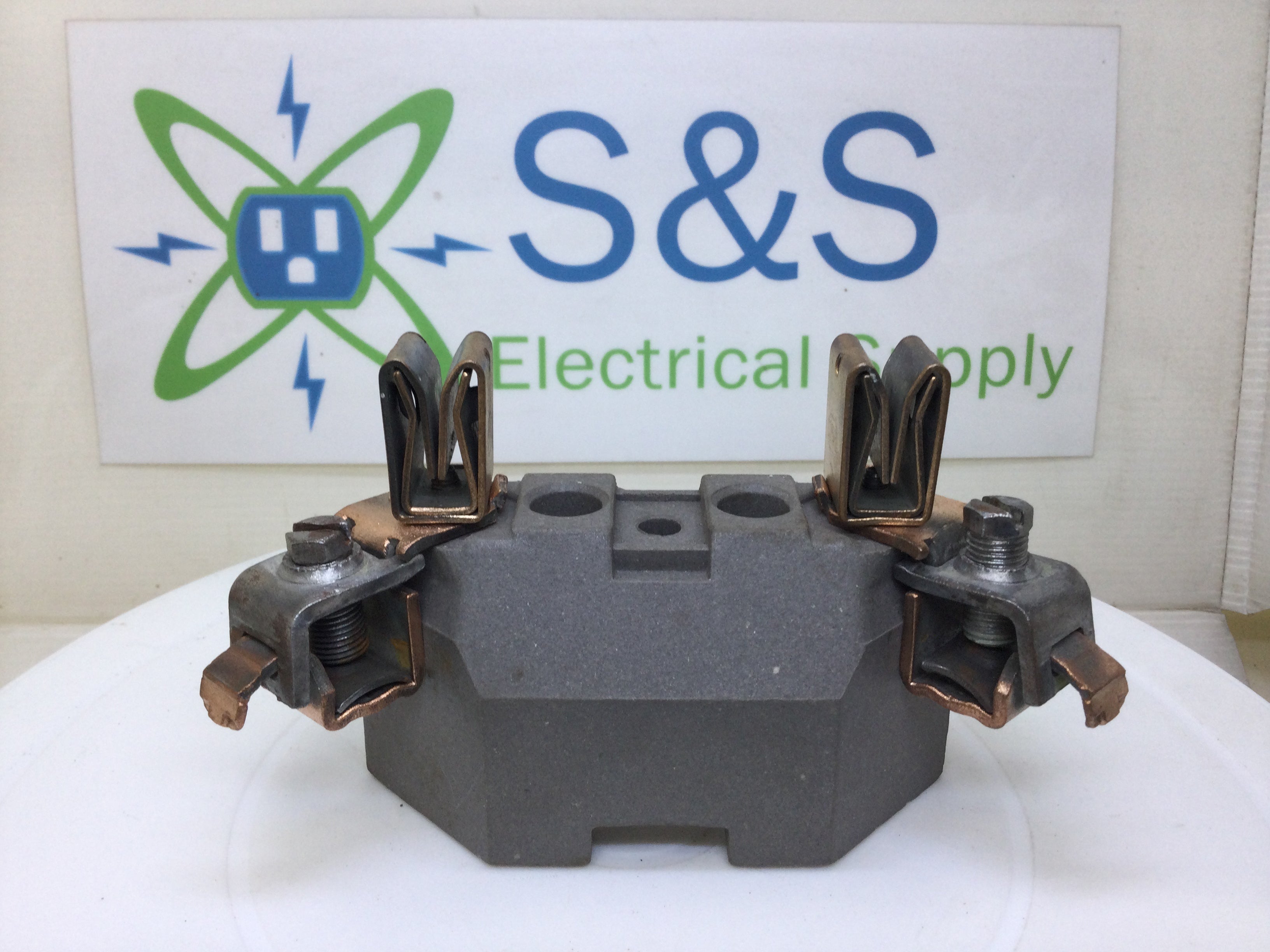 B&C Porcelain Meter Socket Replacement Block 100-200 Amp - 2