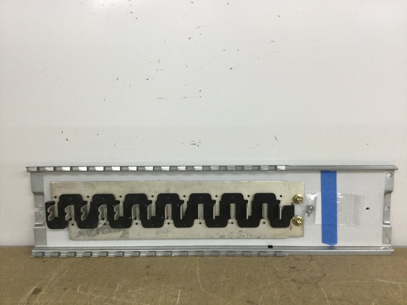 Eaton BR3040B 30/40 Space 200 Amp 120/240 Volt Guts Only 6" X 22 1/2"