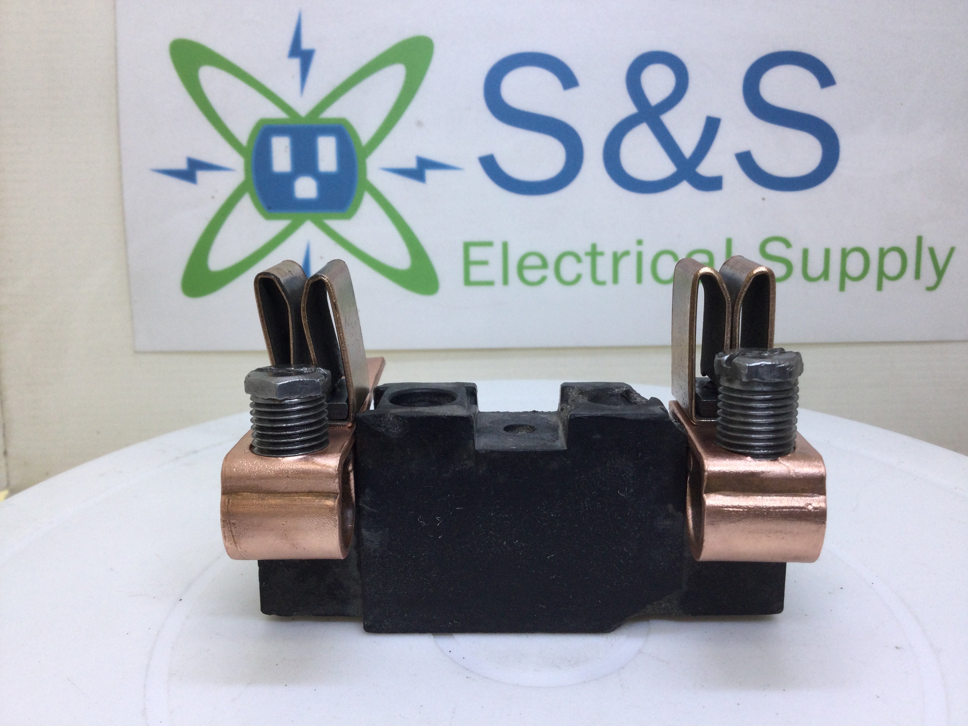 Weco 100 Amp 120/240v Meter Socket Replacement Part - Flawed