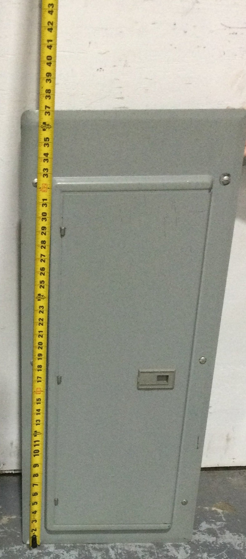 Crouse-Hinds LC040PC 20 Space 40 Circuit 200 Amp 120/240 VAC MLO Load Center 14" X 36"