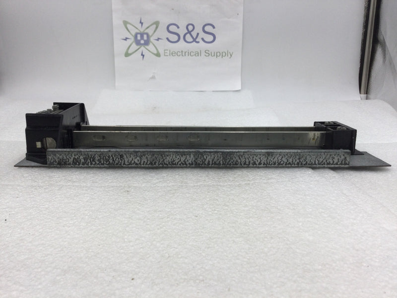 Zinsco Z1212B 125 Amp 12 Space/24 Circuit 120/240 VAC Load Center MLO Guts Only 6" X 16"