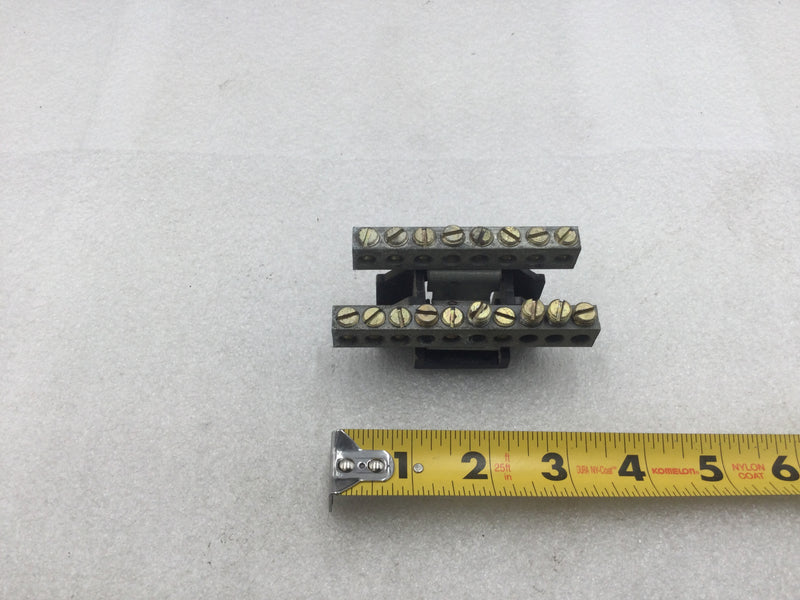 ITE 18 Position Two Level Isolated Ground/Neutral Bar for EQ20MBA Load Center