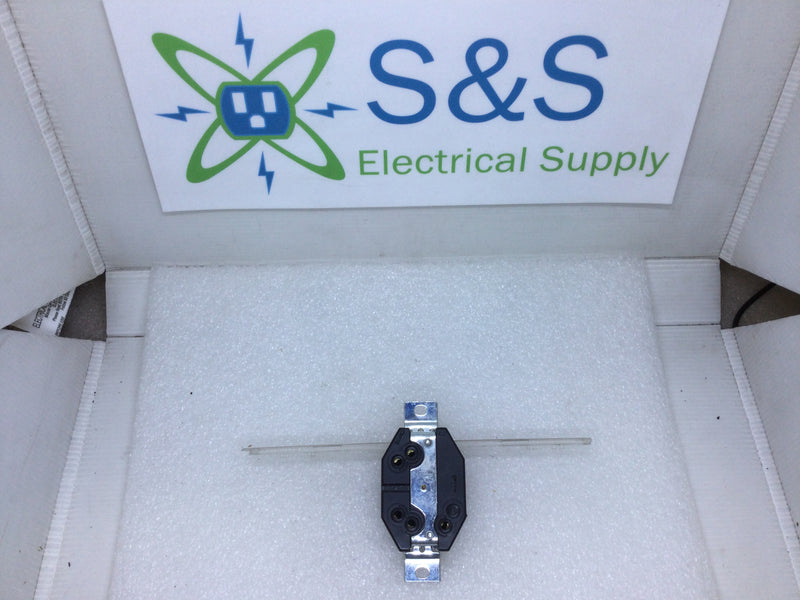 Leviton 70530  Locking Flush Receptable Grounding 30 Amp 125V