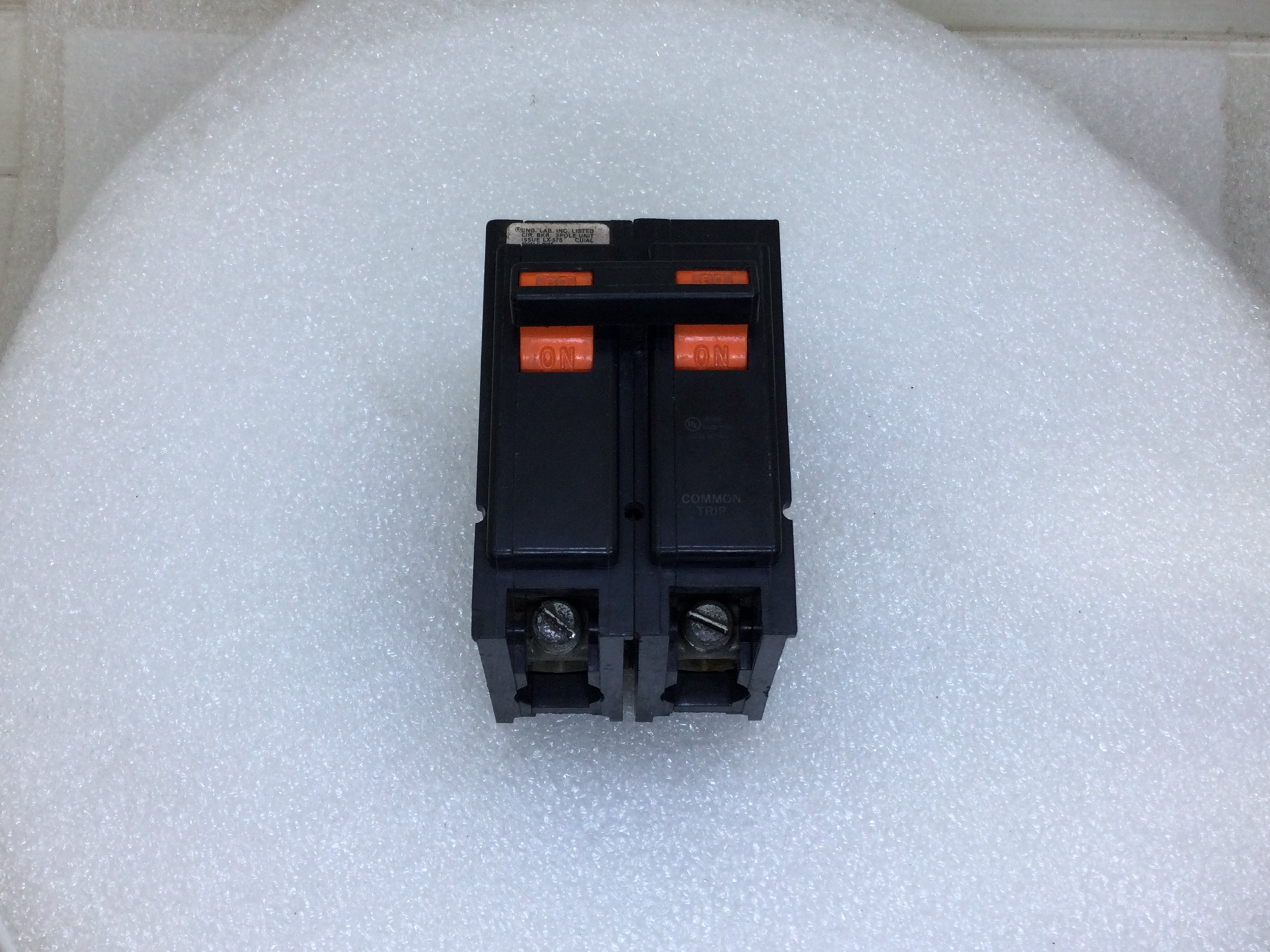 General Switch R3610b General Switch GD-60H 60 Amp 2 Pole 120/240V Breaker GD60H - Cosmetic