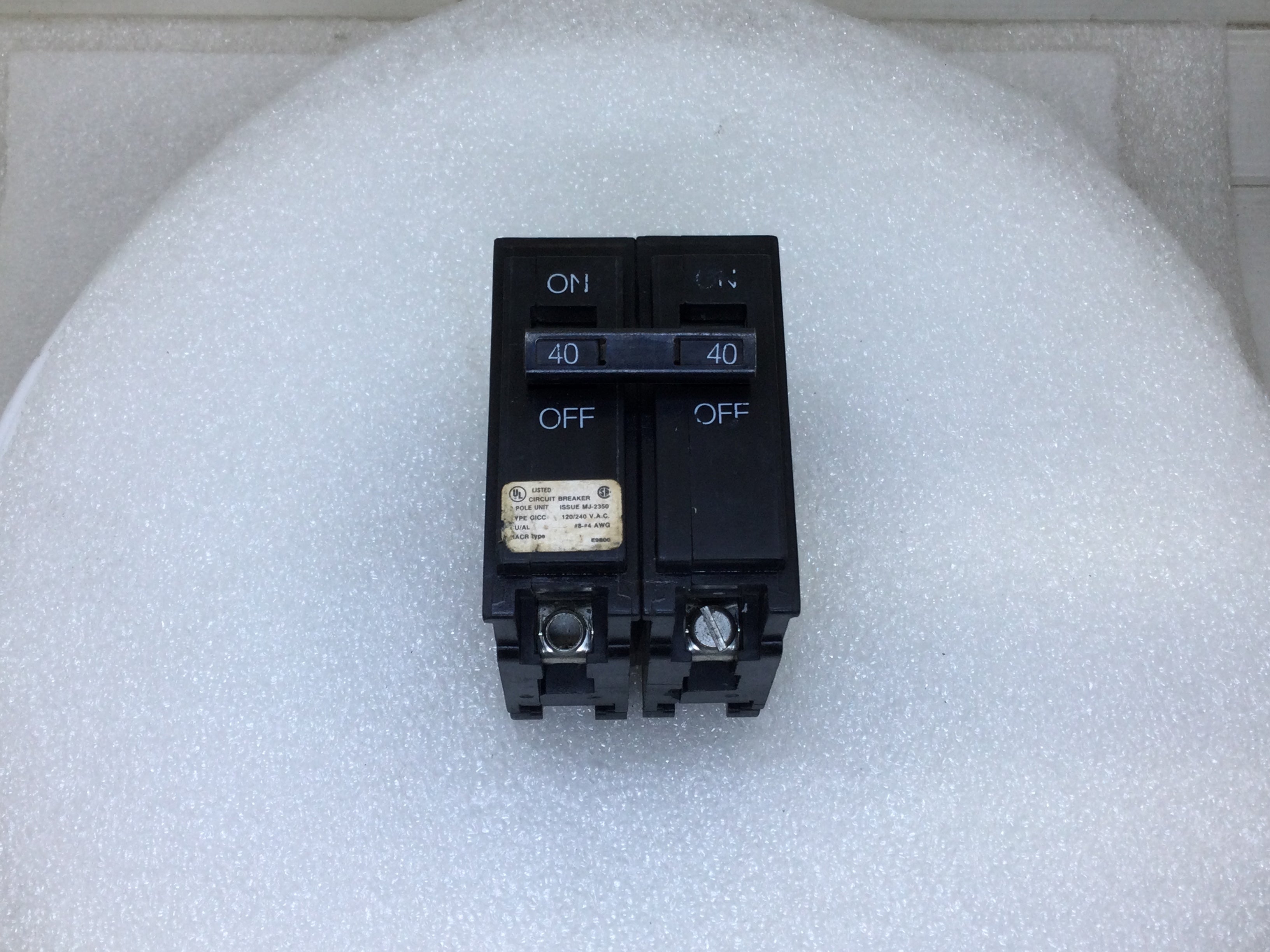General Switch Rcook General Switch GD-40H 40 Amp 2 Pole 120/240V Circuit Breaker GD40H
