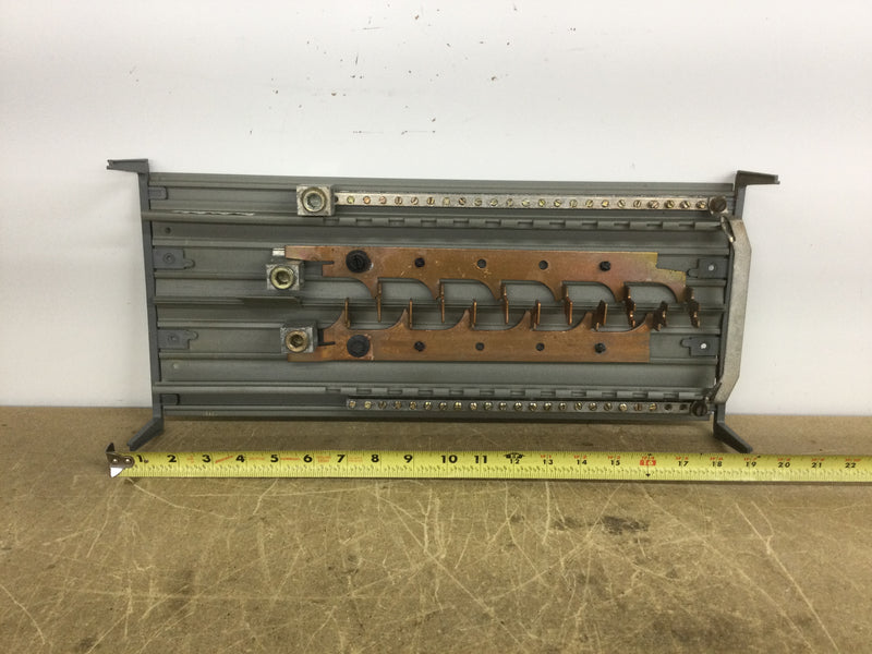 Siemens 12 Space/32 Circuit 200A 120/240VAC Main Load Center Copper Buss Guts Only 9" X 19"