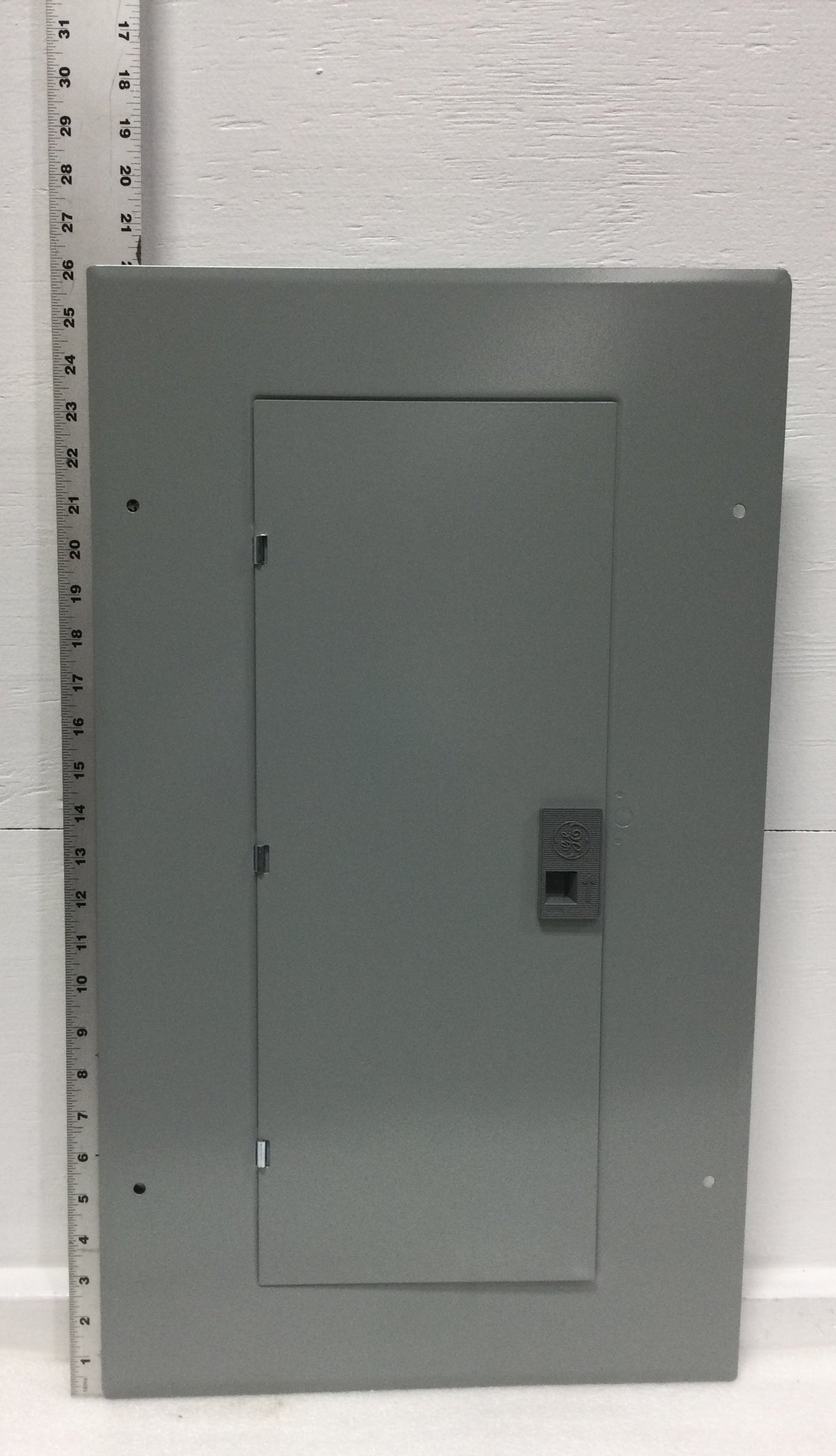 General Electric TLM2412 200 Amp 24 Space Panel Door w/Main 26 1/8