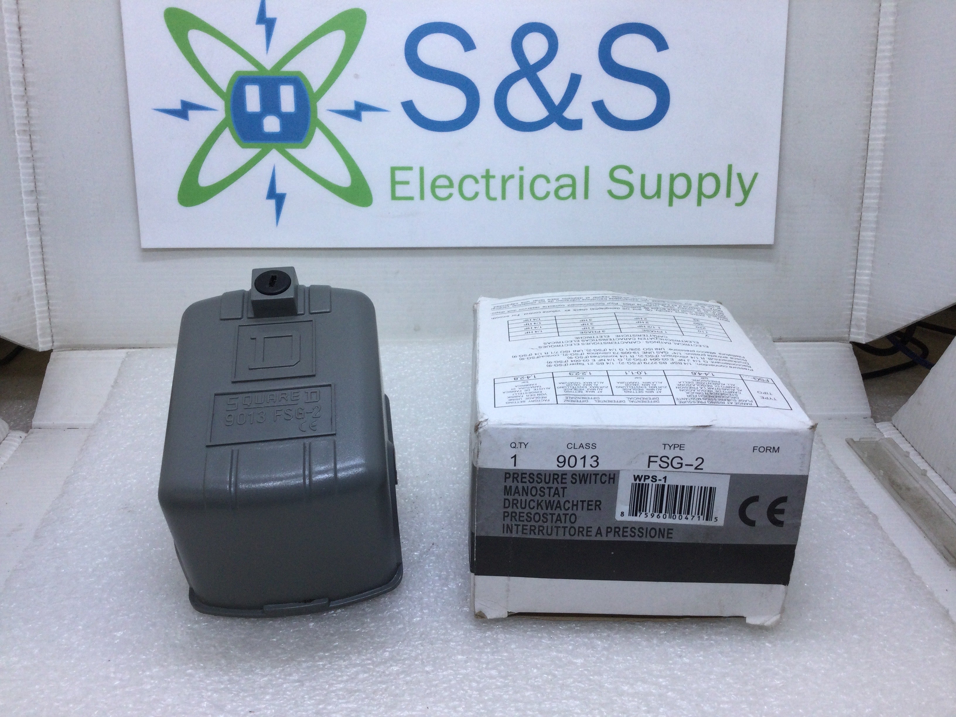 SQUARE D CLASS 9013 TYPE FSG2-S11 PRESSURE SWITCH SERIES B SQUARE D CLASS 9013 TYPE FSG2-S11 PRESSURE SWITCH SERIES B