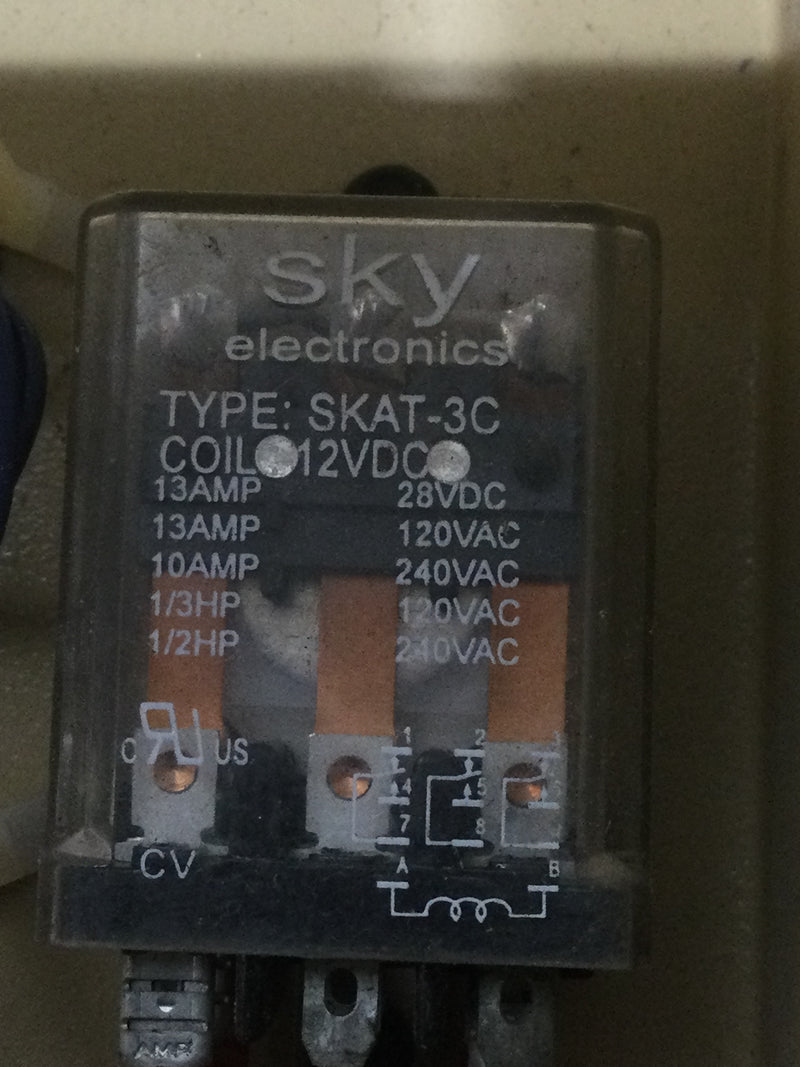 Generac 0F9085 Guardian Transfer Switch/Load Center with 16 circuits