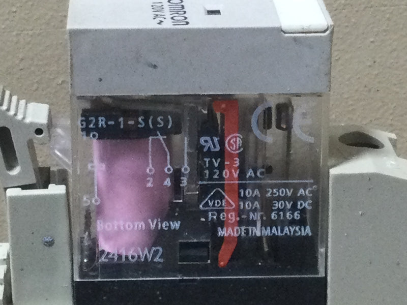 Generac 0F9085 Guardian Transfer Switch/Load Center with 16 circuits