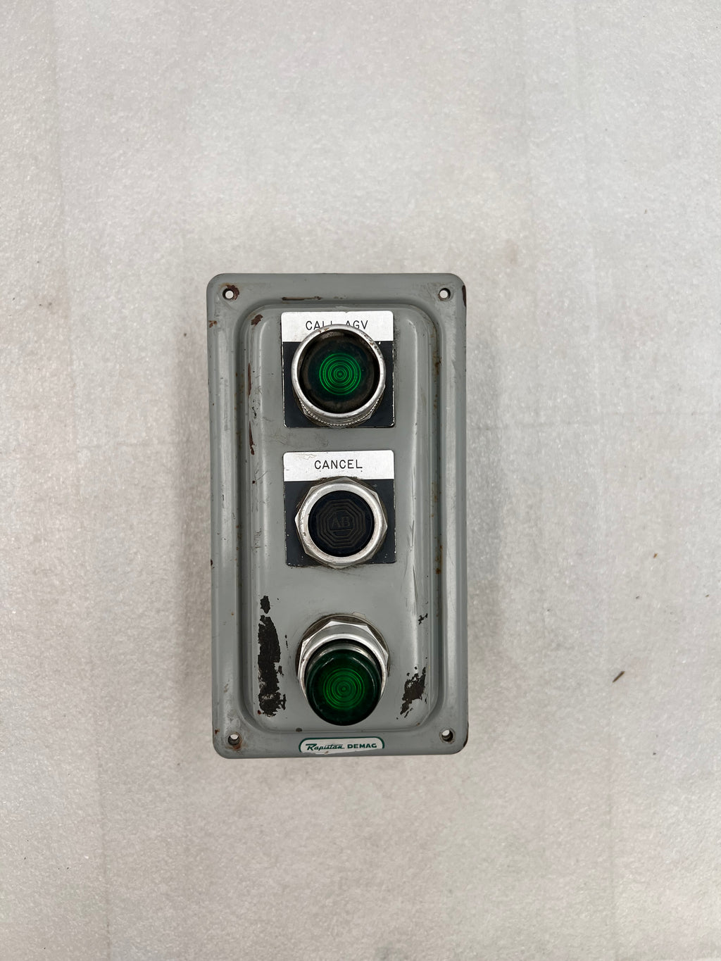 30516 Feb Hoffman E-D3PBX 3 Hole Push Button Enclosure with A-B 800T-A Black Pus