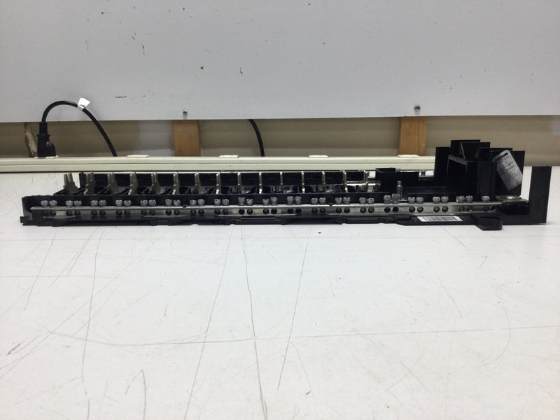 Square D HOM3060M150PRB 150 Amp 30 Space 120/240 VAC Load Center Guts Only 9" X 21"