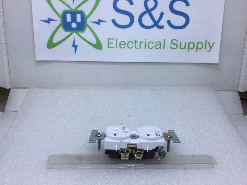 Leviton Plus+Pro TWR20-W 20 Amp 125V Weather/Tamper-Resistant Outlet