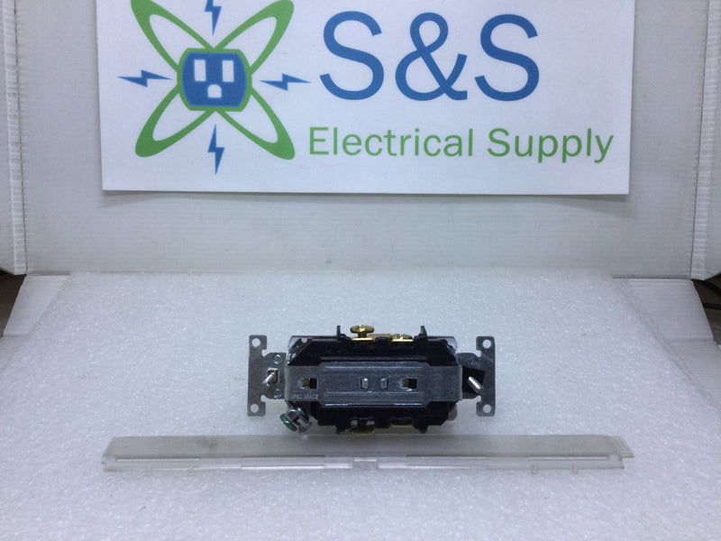 Leviton Plus+Pro TWR20-W 20 Amp 125V Weather/Tamper-Resistant Outlet